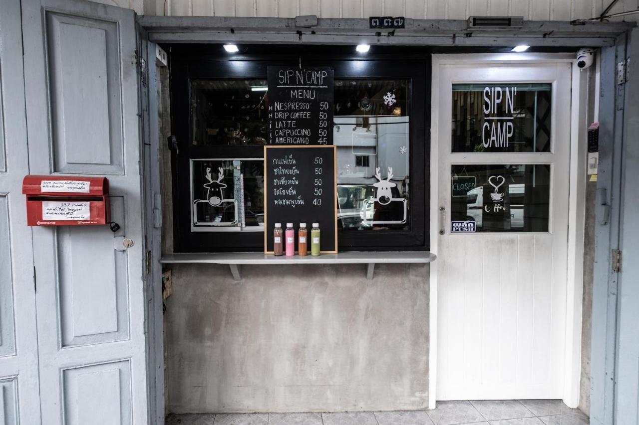 Sip N' Camp Hostel Банкок Екстериор снимка