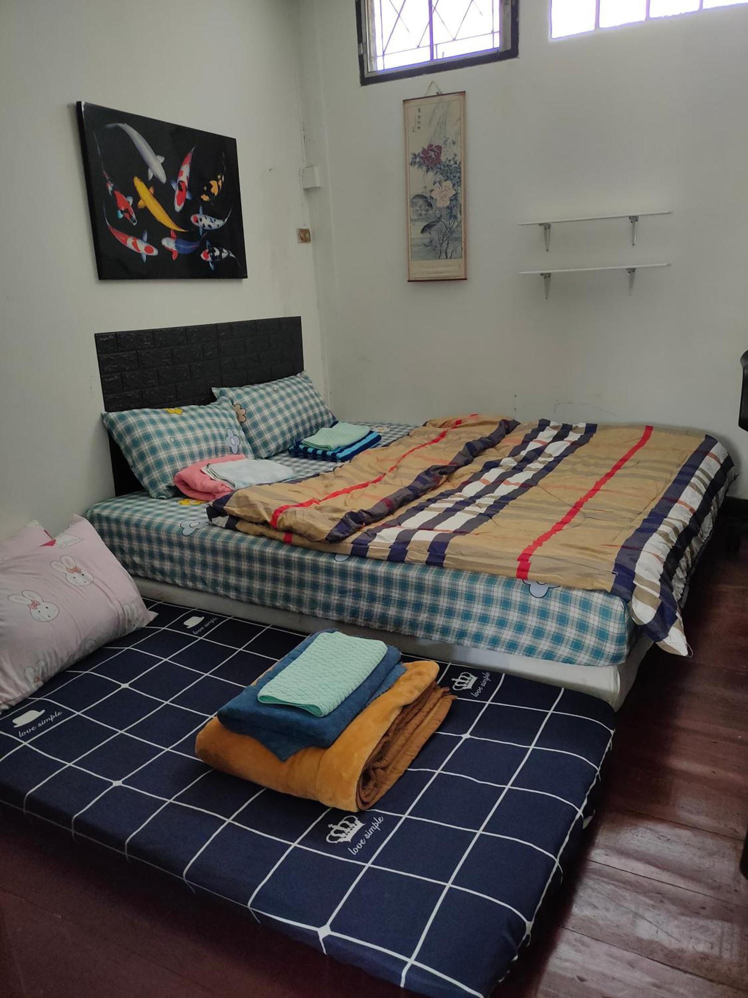 Sip N' Camp Hostel Банкок Екстериор снимка